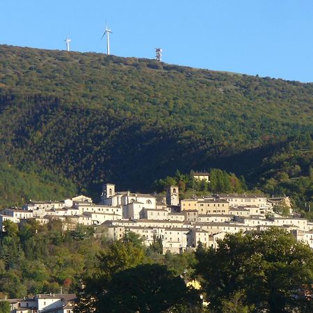 Il Risveglio Dei Sensi Βίλα Fossato di Vico Εξωτερικό φωτογραφία
